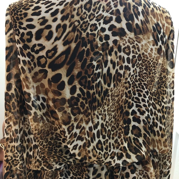 Blouse - Picture 2 of 3